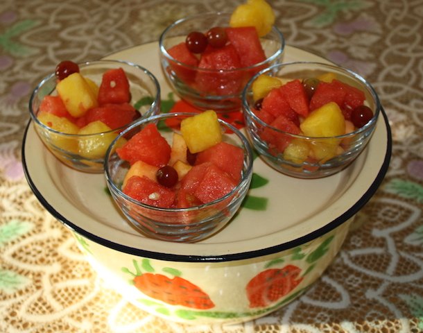 Put salad in serving bowls and enjoy