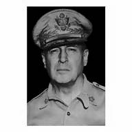 picture of Douglas MacArthur in his uniform